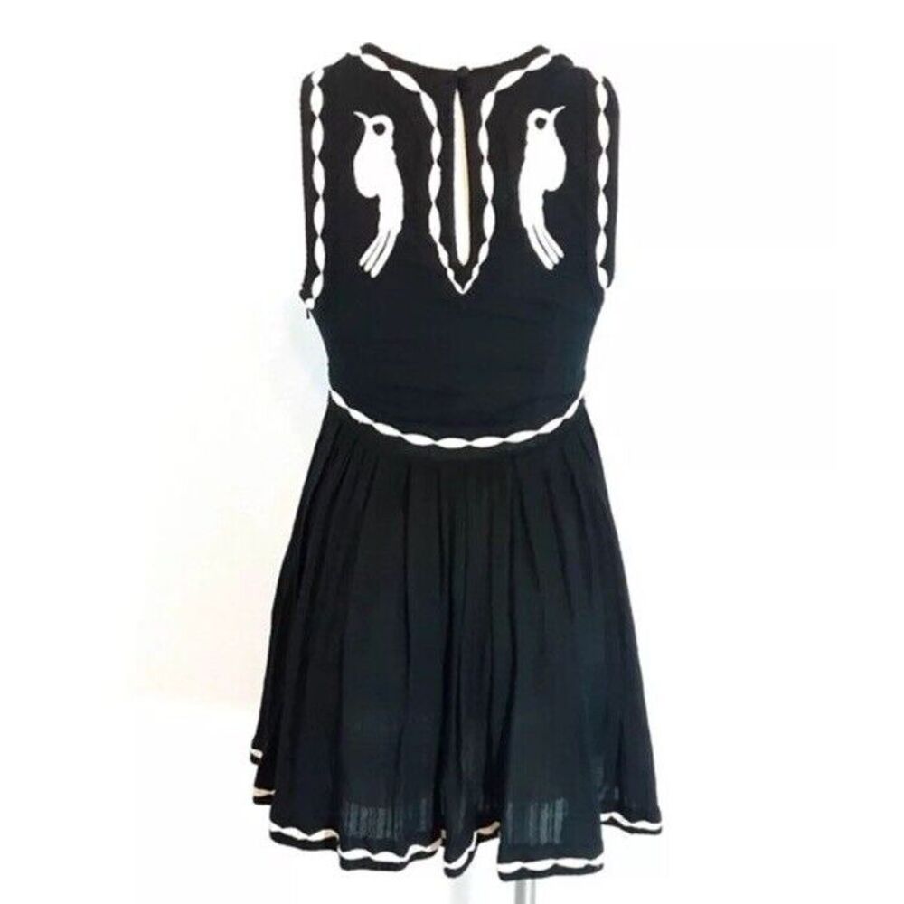Free People Birds of a Feather Embroidered‎ Floral Skater Dress Size 2 - Picture 3 of 7